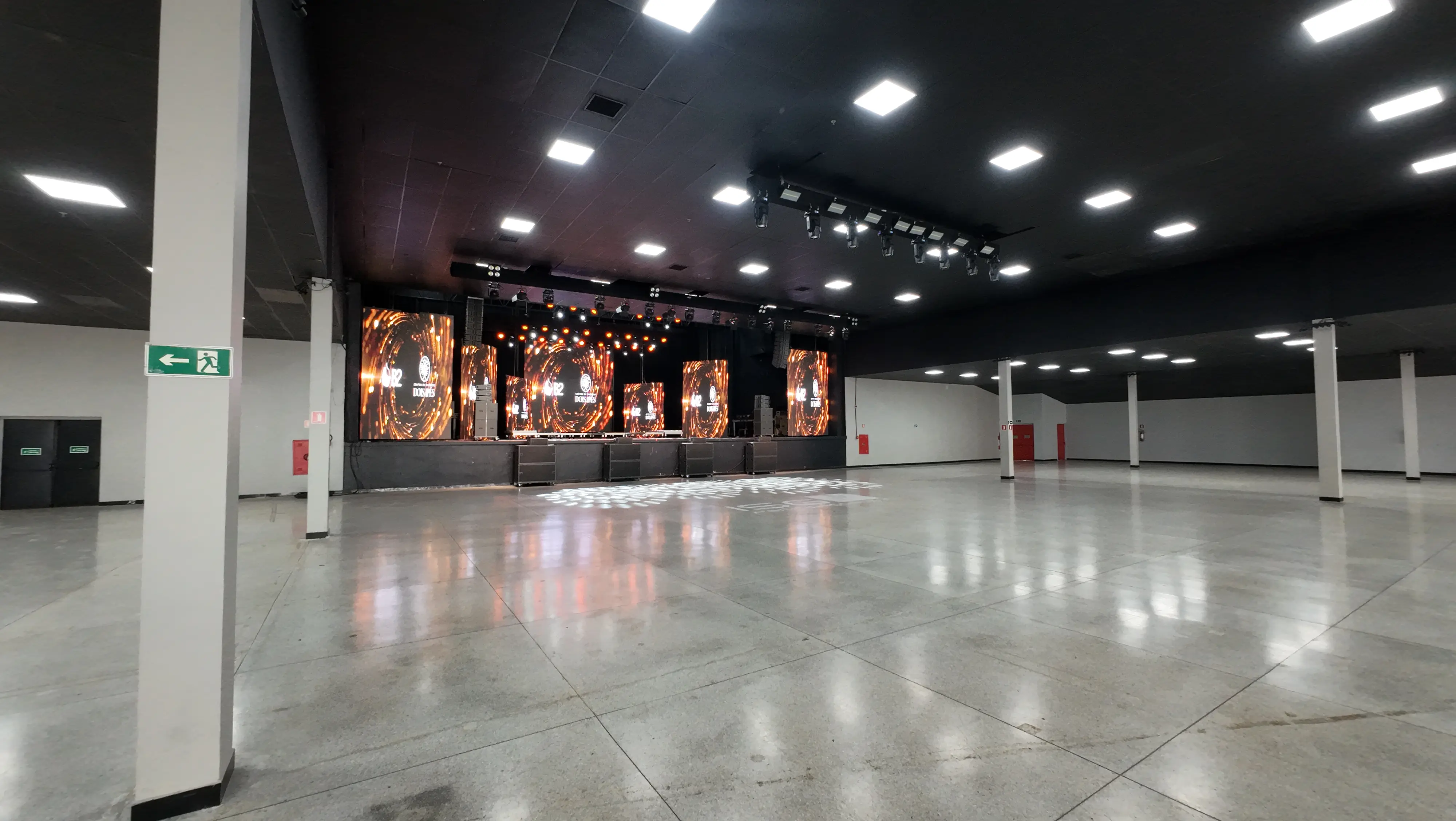 Salão Principal preparado para evento em Brasília